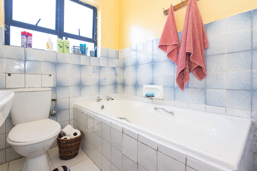 2 Bedroom Property for Sale in Beverly Park Western Cape